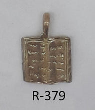 Load image into Gallery viewer, RELIGIOSOS 02